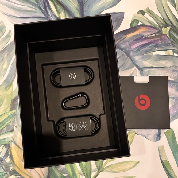 Beats Studio 3 wireless headphone - Matte Black NWT - Picture 13 of 13